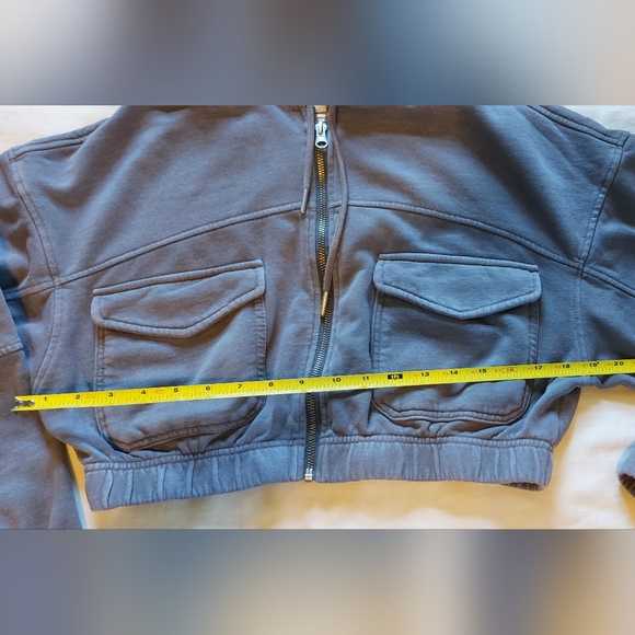 Urban Outfitters Yogi Cropped Hoody Sweatshirt Dusty Purple Size S - Picture 7 of 13